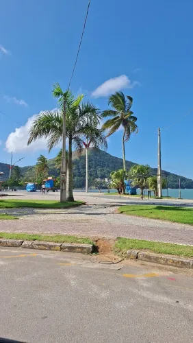 Temporada - Casa a 300 metros da Praia Martin de Sá Caraguatatuba