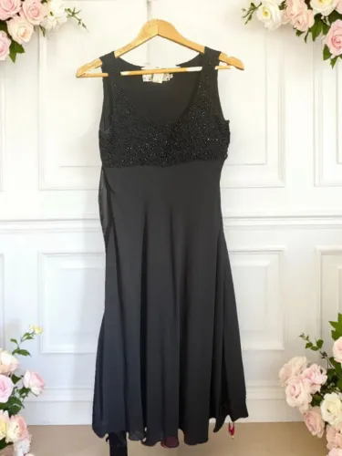 Vestido preto - tecido voile com pedrarias Tamanho G - Usado 1 vez em casamento