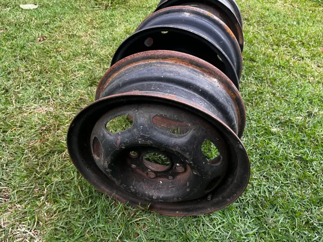 Roda de ferro aro 13 