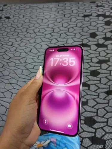 iPhone 16 rose