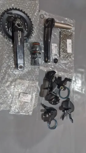 Kit transmissão Shimano CUES de 2x9v Pedivela, Câmbio traseiro, Trocadores e corrente.
