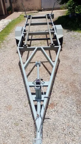 Vendo carreta para barco 