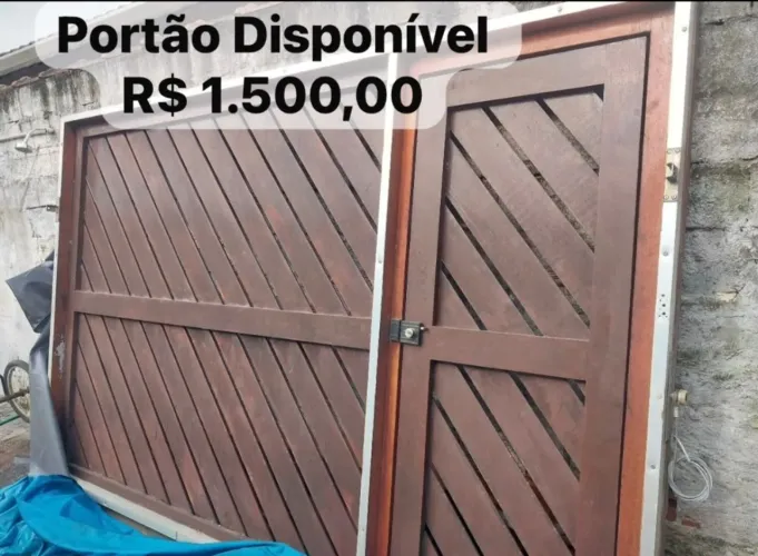 Portão de Madeira Maciça (Basculante)