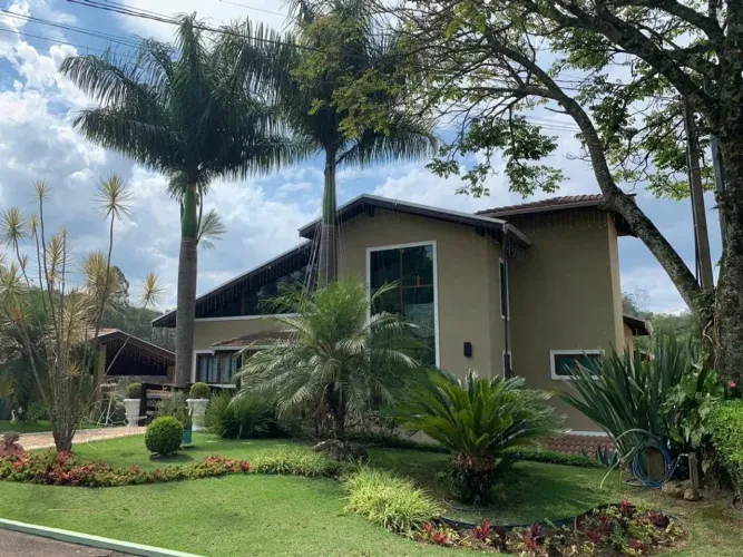 Casa de condomínio | 600 m2 | 4 Dorms/ Suíte | 4 Vagas | Piscina | Churrasqueira | Cajamar