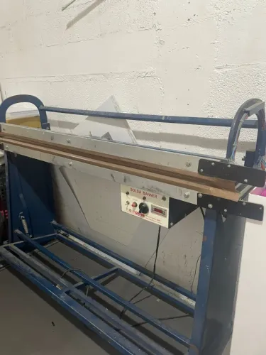 MAQUINA DE SOLDAR BANNER