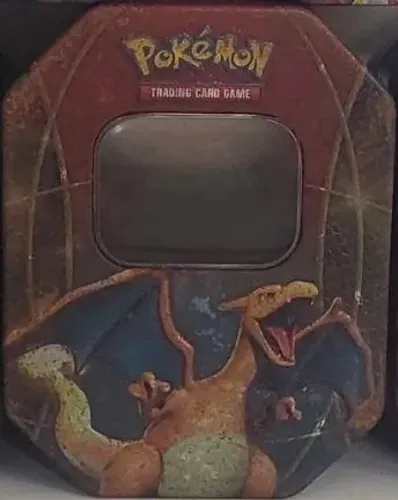 Lata colecionável Pokémon Charizard