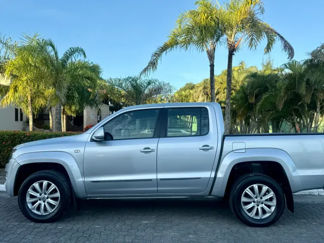 Volkswagen Amarok High.cd 2.0 16V TDI 4X4 Dies. AUT 2013