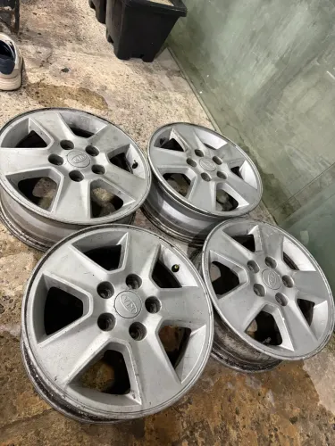 Roda aro 15 5 furos
