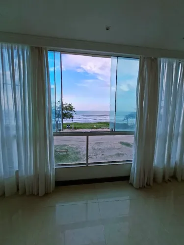 DUPLEX C/ PISCINA E ÁREA DE CHURRASCO FRENTE MAR! PRAIA D'ULE!!!