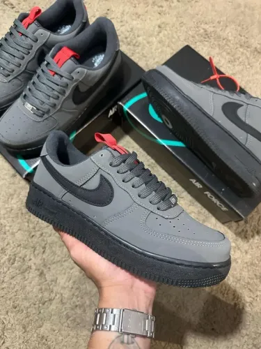 TÊNIS NIKE AIR FORCE GRAFITE MASCULINO