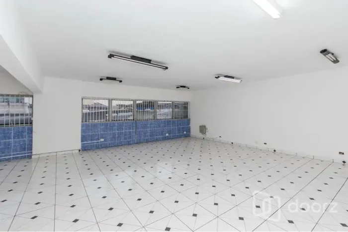 Imóvel na Treze de Maio com 0 dormitórios e 87.7m²