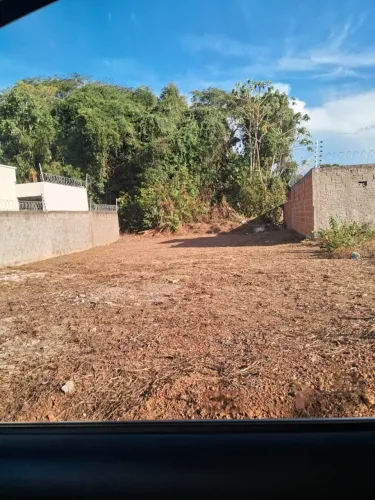 VENDE-SE LOTE RESIDENCIAL CASTELINHO MEDINDO 11,40MTS DE FRENTE E 22,20MTS DE FUNDO