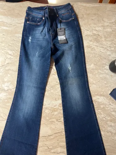 Calça jeans Flare Remanescente