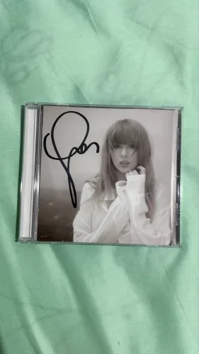 [AUTOGRAFADO] Taylor Swift - CD The Tortured Poets Department (TTPD) 