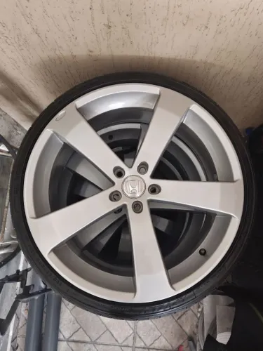 Jogo de Roda e Pneus Honda Civic 5x114 114.3 Pneu Aptany 225/30R20