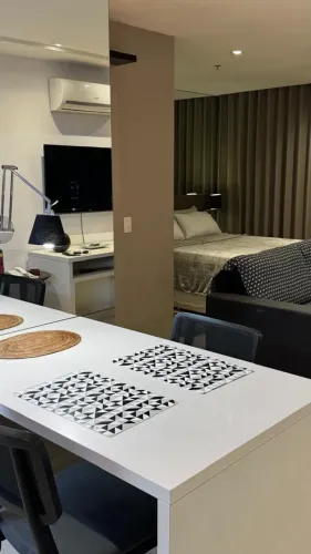 Seu flat pronto para morar na Estrada dos Bandeirantes! É só entrar!