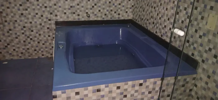 Banheira de hidromassagem dupla