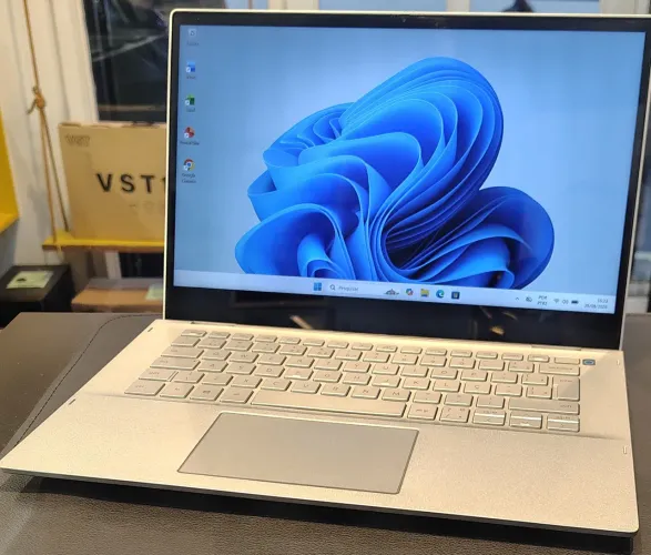 Dell Inspiron 2n1 Core i7 1165g7 Touch Screen