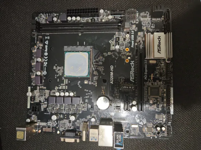 Placa mãe AM320M-HD + Ryzen 5 1600