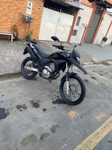 Vendo ou Troco por carro 4 portas