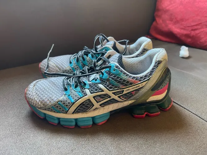 Tênis Asics gel kinsei 4