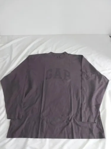 Camiseta Manga Longa Yeezy Gap Balenciaga