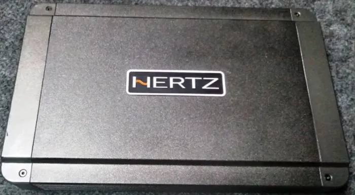Hertz Hcp4 Som  automotivo Amplificador Módulo de potência  SQ HQ Qualidade LEIA O TEXTO !