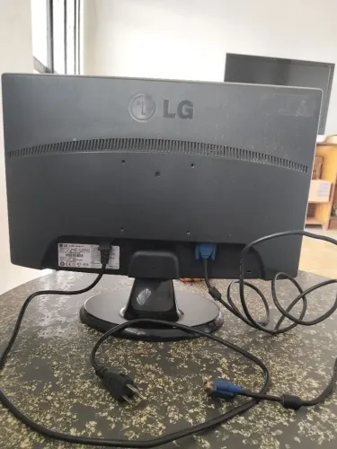 Vende-se Monitor