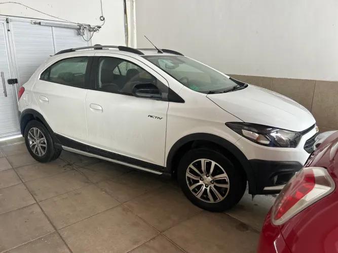 Chevrolet Onix Activ 1.4 8V Flex Aut. 4P 2017