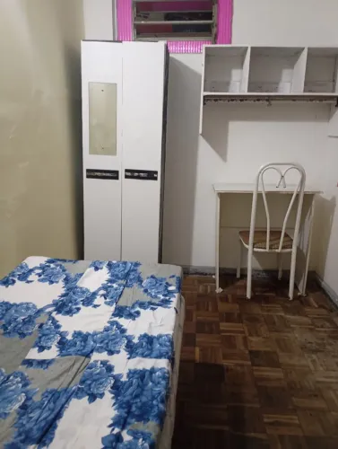 Quartos em república a 2min da UFs