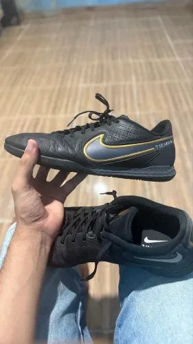 Chuteira Nike 