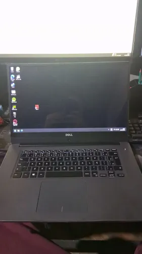 DELL 7572 ( I7 8th e 16GB DE RAM 4 GB DE VIDEO DEDICADO!!)