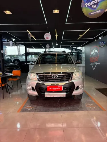 Toyota Hilux CD SRV 4X4 2.7 Flex 16V Aut. 2015