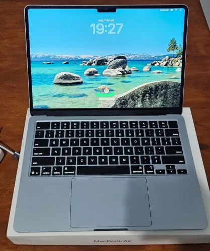 Macbook M4 Semi Novo 16GB
