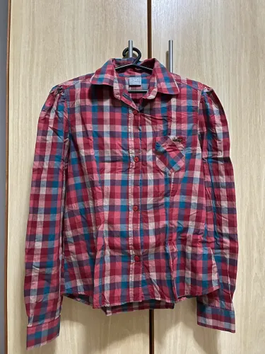 Camisa xadrez feminina clássica - ideal para todas as ocasiões 