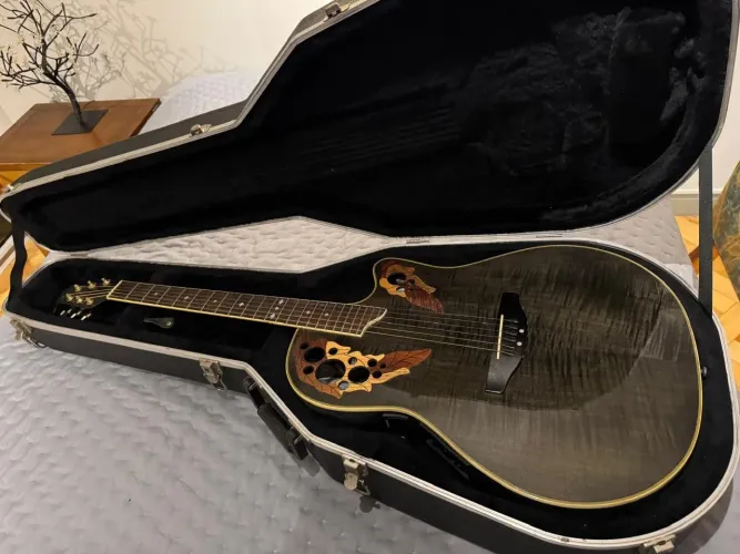 Violão Ovation Celebrity Deluxe CS257