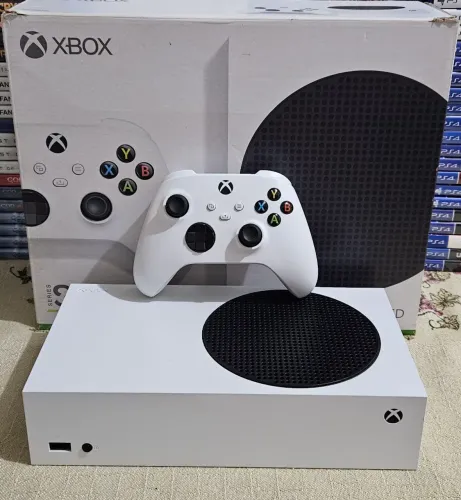 Xbox Series S, c/caixa e nota fiscal, estado de novo, controle original R$ 1.999,90