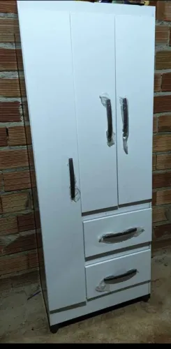 Vende-se guarda roupa de solteiro novo apenas com 1 mês de uso 299$