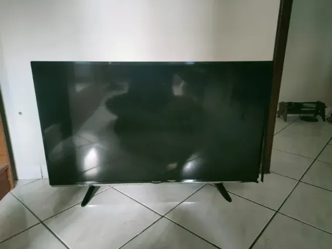 TV PANASONIC - 43" - TELA QUEBRADA
