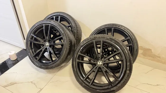 RODAS BMW ARO 19