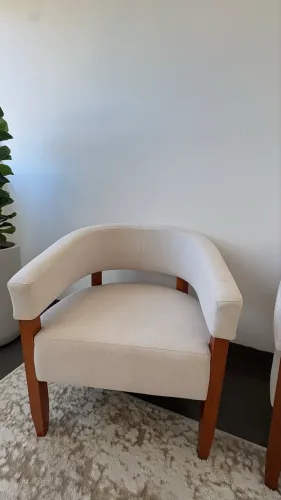 2 Poltronas de linho