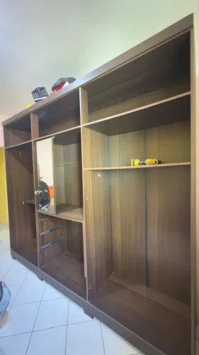 Guarda roupa 6 portas