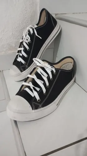Tênis colegial 