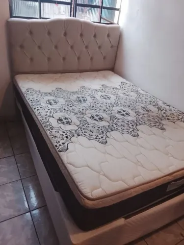 Cama box com cabiceira