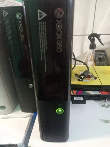 Xbox super slim completo com hd
