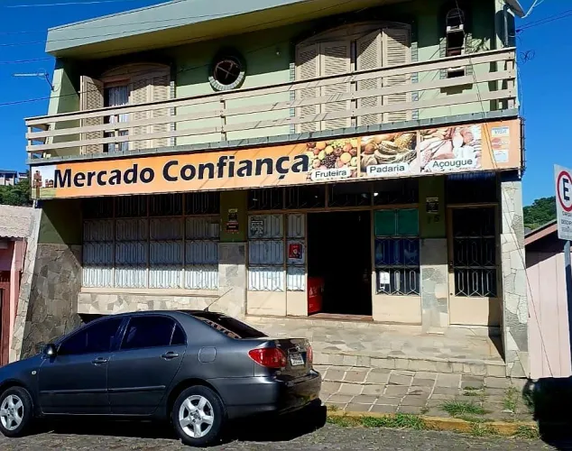 Mercado completo a venda