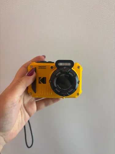 Câmera Kodak pixpro wpz2 a prova d?água amarela