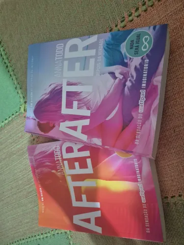 Livros 1 e 2 de After em excelente estado