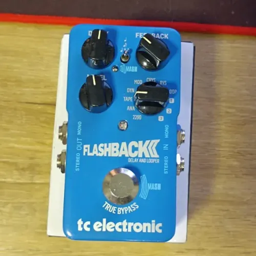 Pedal de efeito TC Electronic Flashback 2