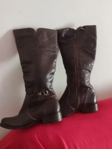 Bota feminina número 35 